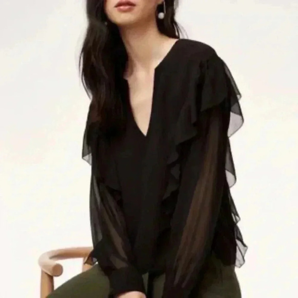 Aritzia Wilfred Blouse
